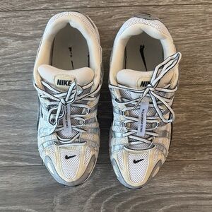 Nike p-6000 women’s 7.5